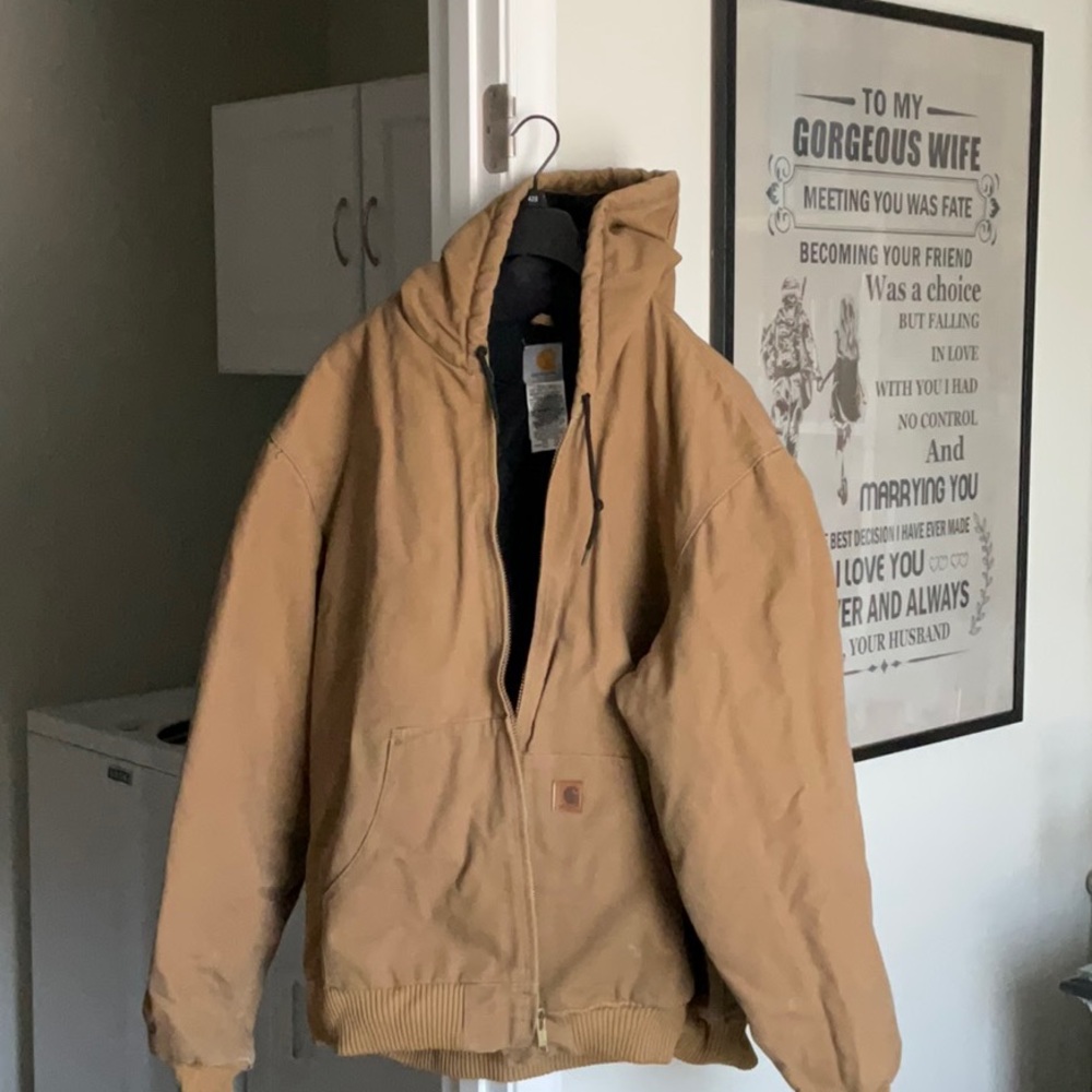 Carhartt Men’s 2xl Tall quilted inside jacket